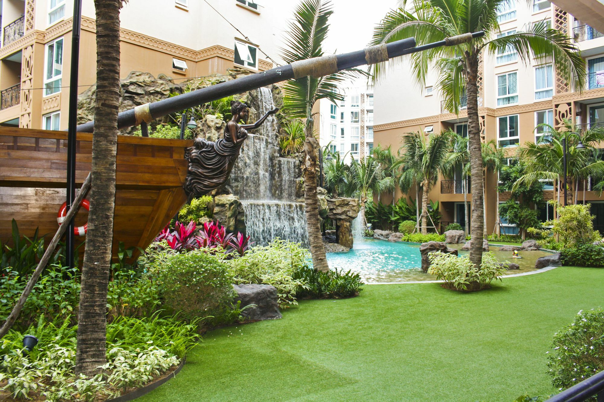 Atlantis Condo Resort Praia de Jomtien Exterior foto